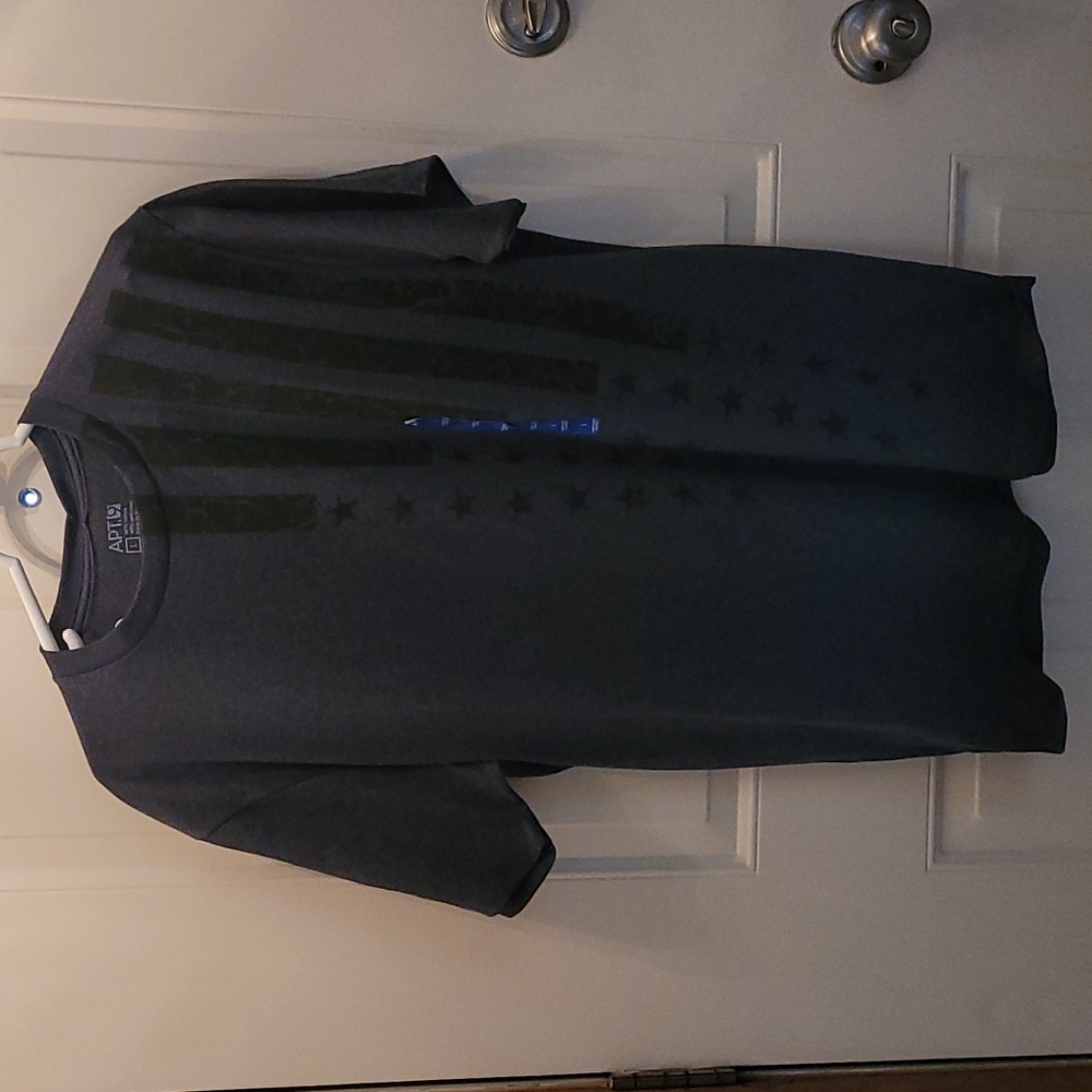NWT Apt 9 Men's short sleeve crew neck shirt